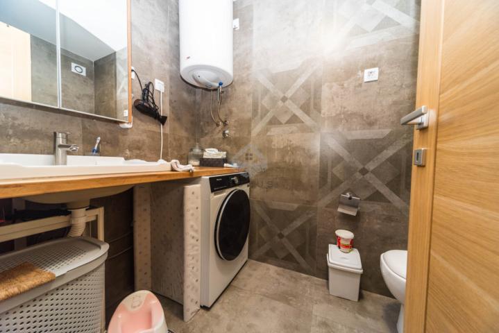 Jednosoban stan 45m2 + garaža, Pobrežje - Podgorica