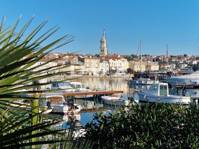 OTOK KRK, GRAD KRK - Poslovni prostor u samome centru grada