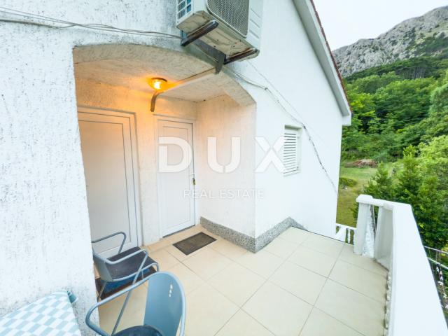 OTOK KRK, BAŠKA - Kuća s 5 apartmana i velikom okućnicom