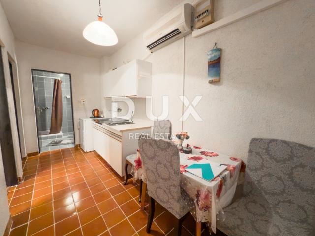 OTOK KRK, BAŠKA - Kuća s 5 apartmana i velikom okućnicom