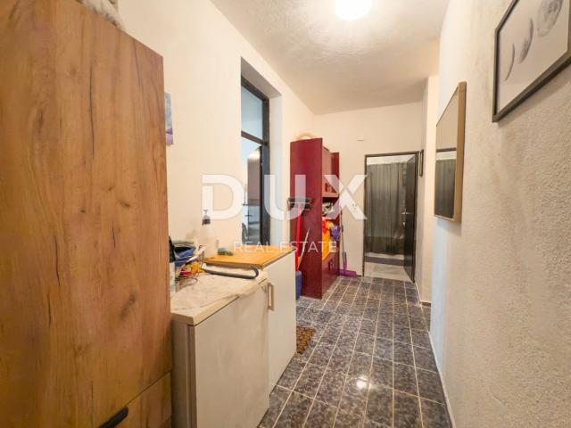 OTOK KRK, BAŠKA - Kuća s 5 apartmana i velikom okućnicom