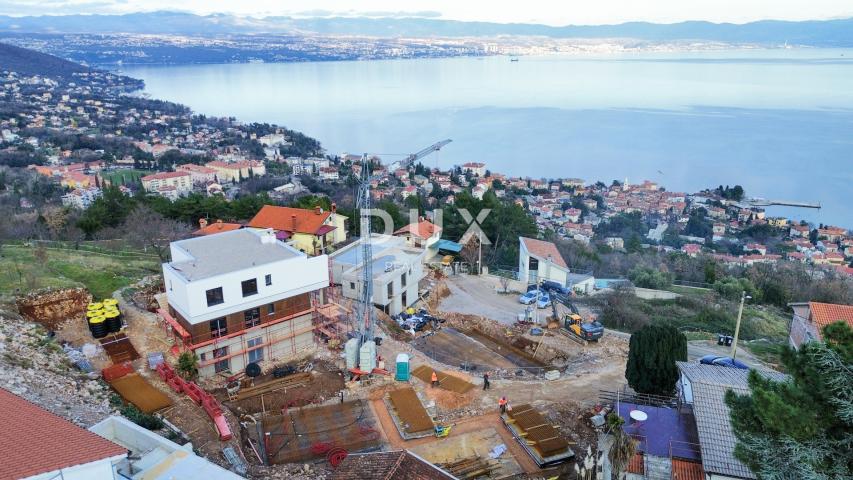 OPATIJA, LOVRAN – luksuzna rezidencija s vlastitim bazenom i panoramskim pogledom na more