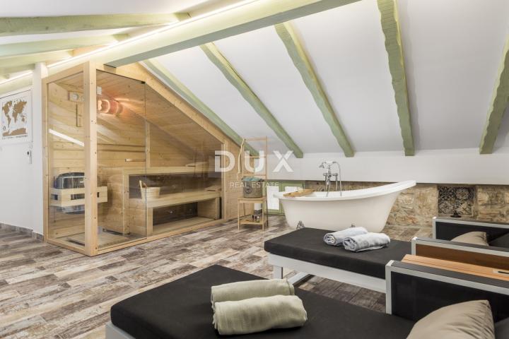GROBNIK - Autohtona kamena kuća s pogledom na more!