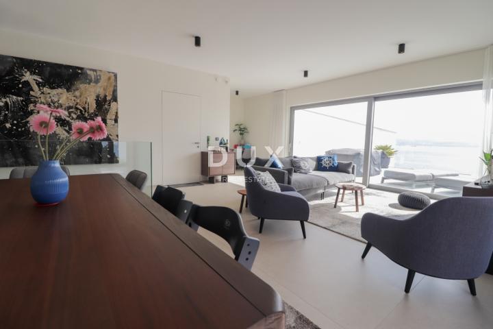 OPATIJA, CENTAR - penthouse drugi red do mora u jednoj od najboljih zgrada u Opatiji