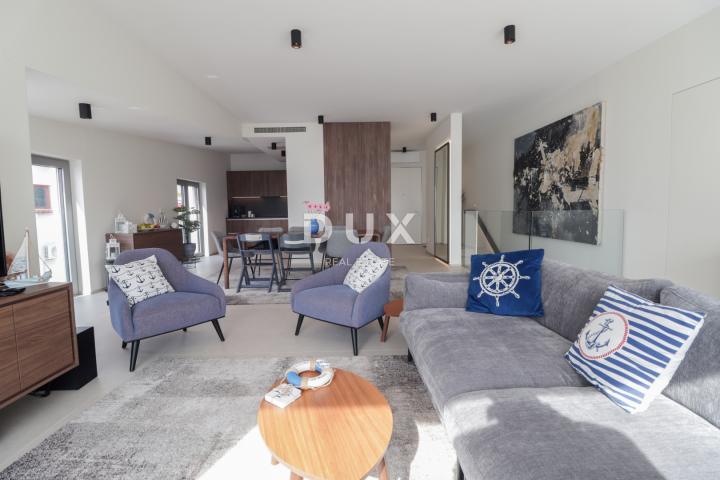 OPATIJA, CENTAR - penthouse drugi red do mora u jednoj od najboljih zgrada u Opatiji