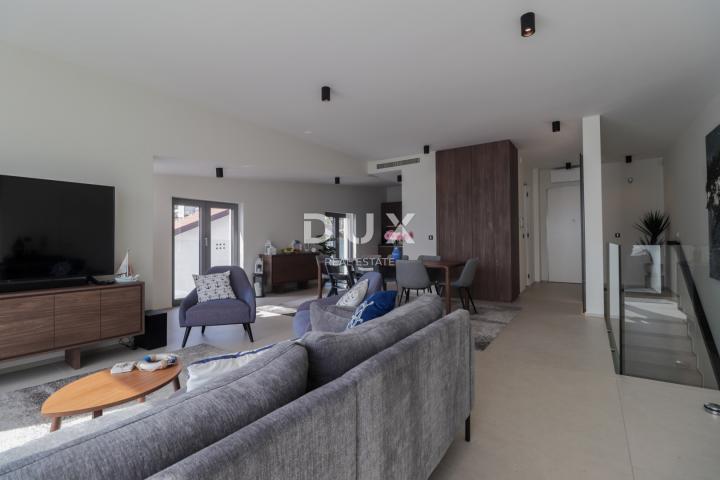 OPATIJA, CENTAR - penthouse drugi red do mora u jednoj od najboljih zgrada u Opatiji