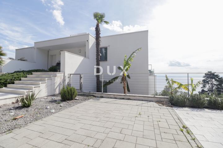 OPATIJA, CENTAR - penthouse drugi red do mora u jednoj od najboljih zgrada u Opatiji