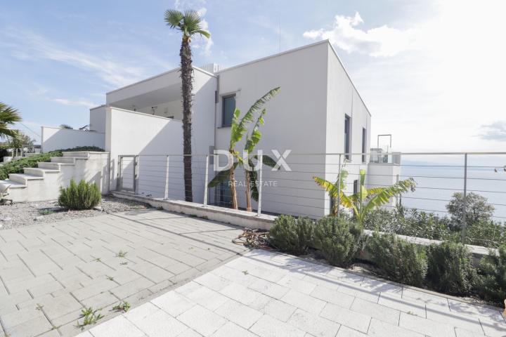 OPATIJA, CENTAR - penthouse drugi red do mora u jednoj od najboljih zgrada u Opatiji