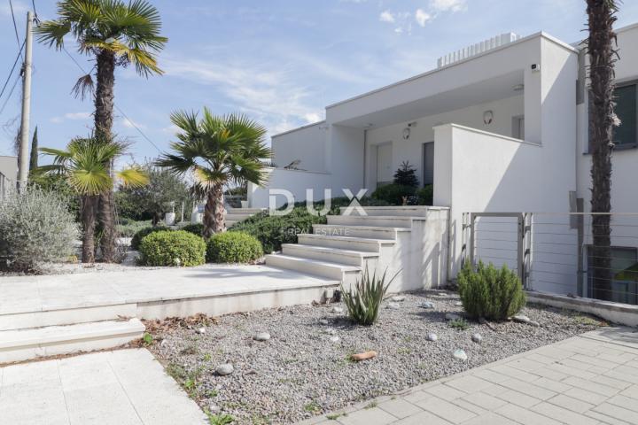 OPATIJA, CENTAR - penthouse drugi red do mora u jednoj od najboljih zgrada u Opatiji