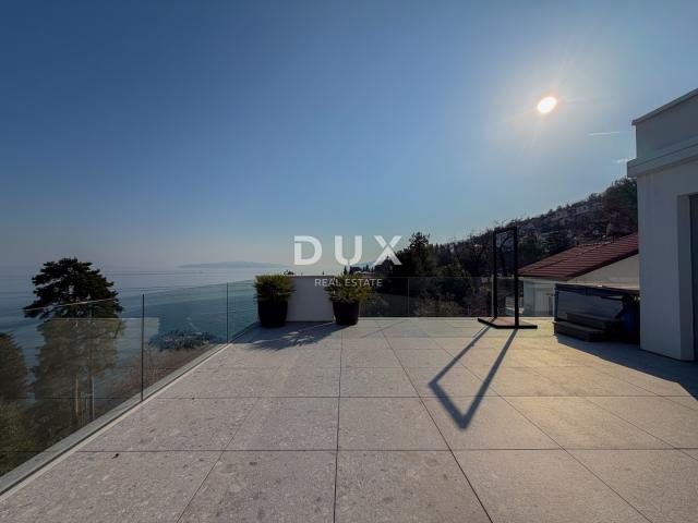 OPATIJA, CENTAR - penthouse drugi red do mora u jednoj od najboljih zgrada u Opatiji