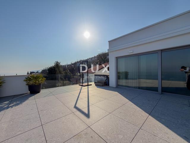 OPATIJA, CENTAR - penthouse drugi red do mora u jednoj od najboljih zgrada u Opatiji