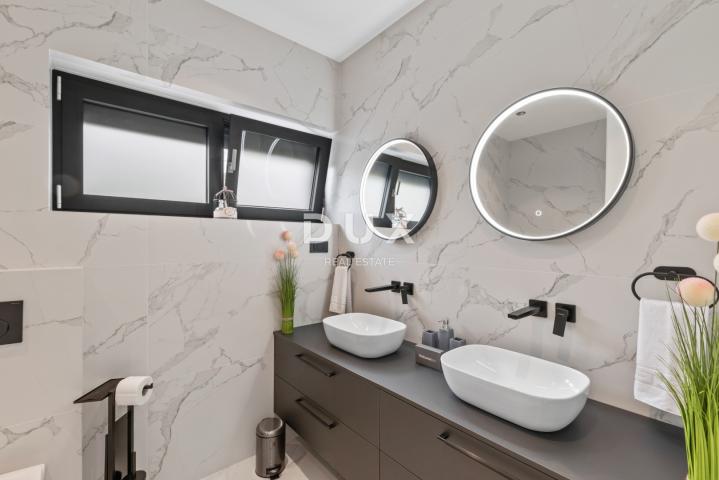 OPATIJA, MATULJI – Luksuzna villa s infinity bazenom, saunom i panoramskim pogledom na more