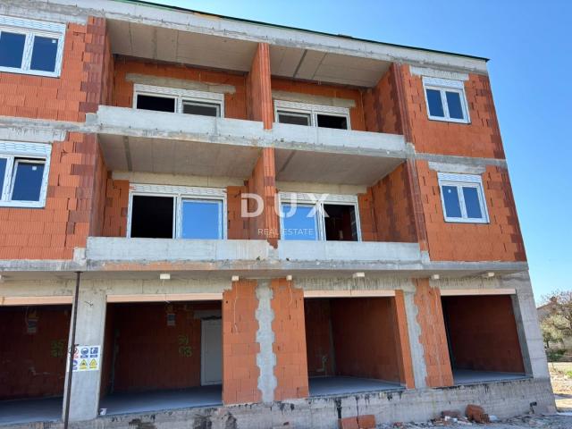 ISTRA, PEROJ - Stan s garažom i prekrasnim pogledom na more! 