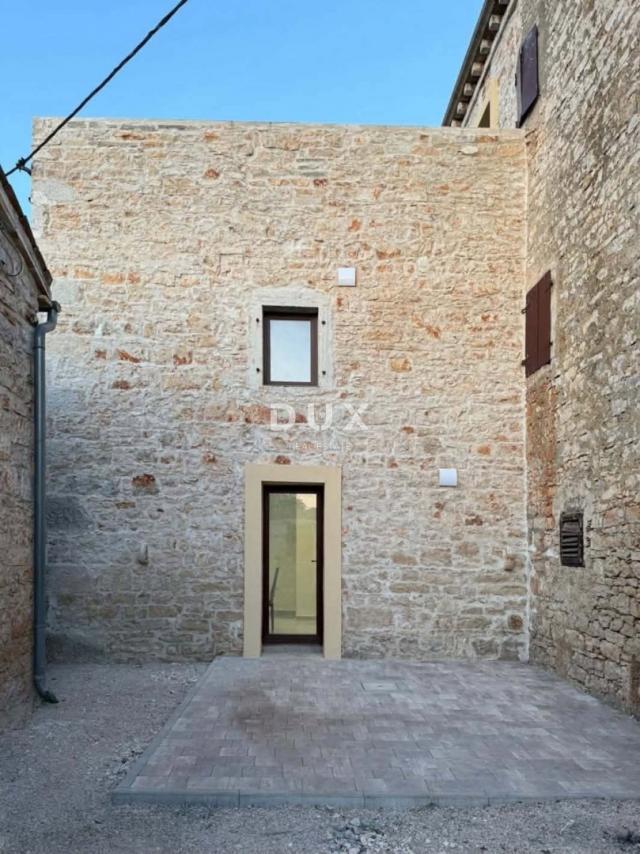 ISTRA, POREČ - Kamena kuća s pogledom na more