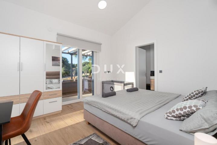 OTOK PAG, LUN  - Luksuzna villa s uhodanim poslom
