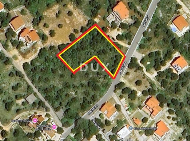 OTOK PAG, JAKIŠNICA - Građevinsko zemljište na mirnoj lokaciji, 250m od mora