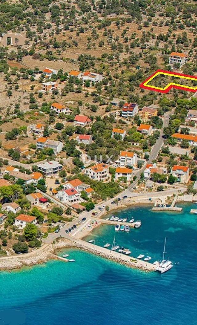 OTOK PAG, JAKIŠNICA - Građevinsko zemljište na mirnoj lokaciji, 250m od mora