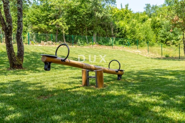 ISTRA, LABIN - Suvremena kuća s bazenom