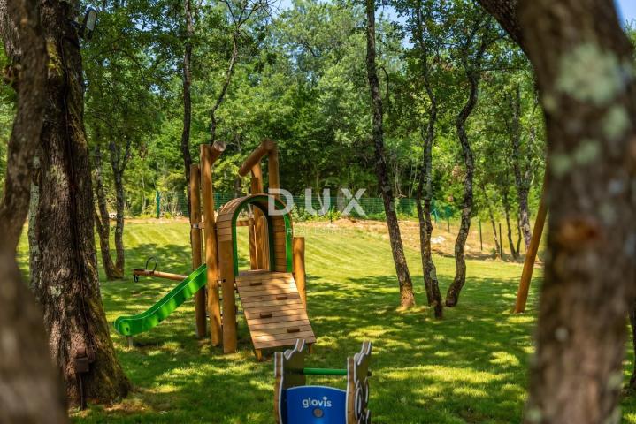 ISTRA, LABIN - Suvremena kuća s bazenom