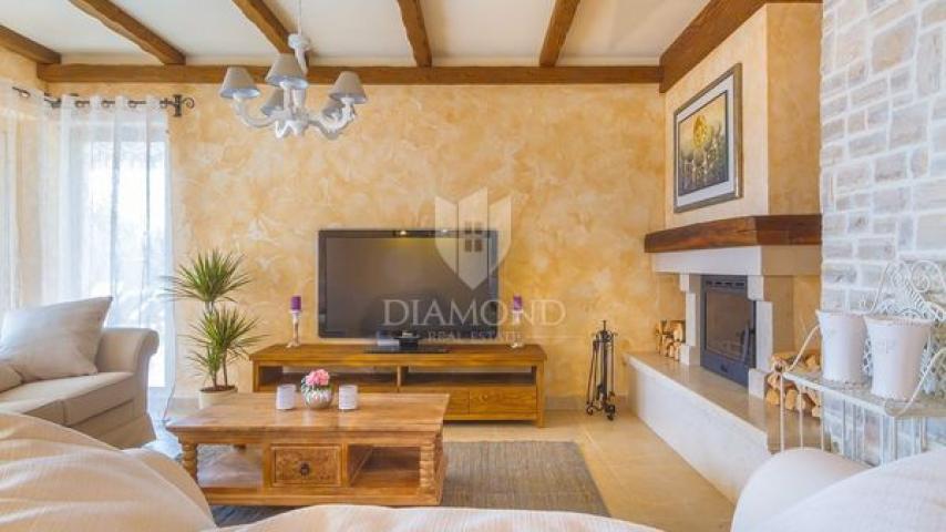OTOK KRK, PREKRASNA VILLA S BAZENOM