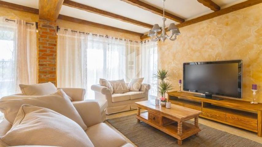 OTOK KRK, PREKRASNA VILLA S BAZENOM