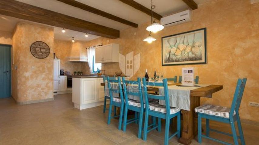 OTOK KRK, PREKRASNA VILLA S BAZENOM