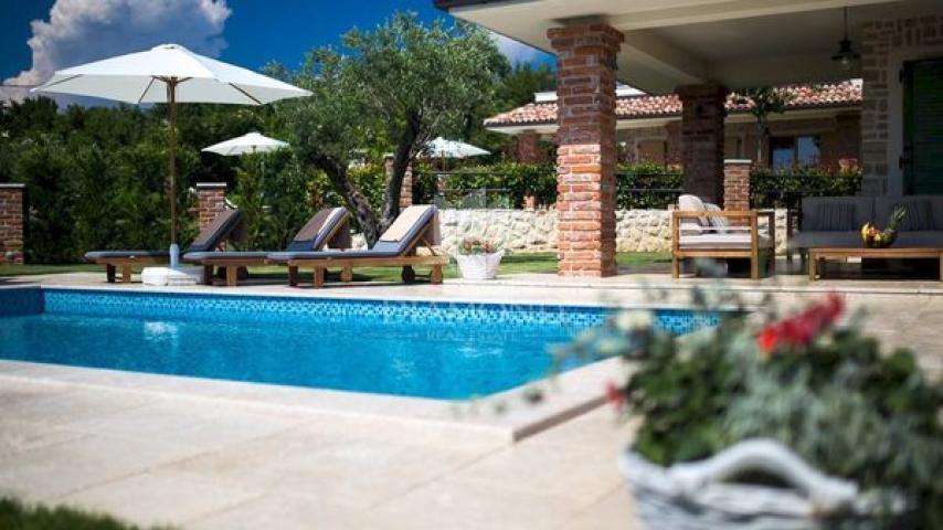 OTOK KRK, PREKRASNA VILLA S BAZENOM