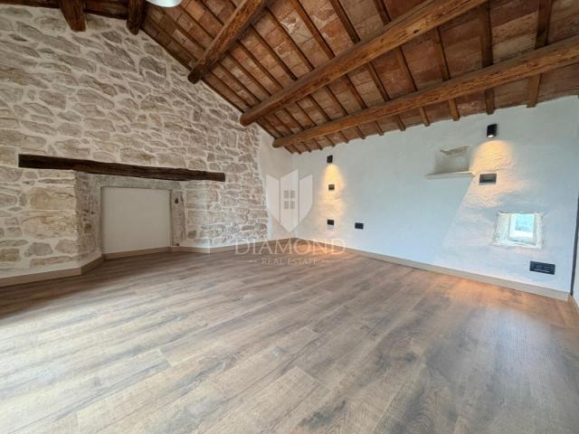 Labin, obnovljena istarska kamena kuća