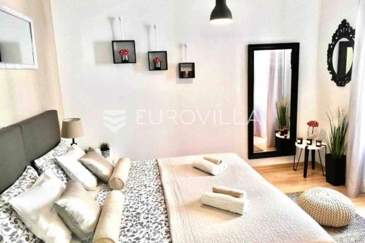 Istra, Pula, renovirana i namještena kuća nedaleko pulske Arene, 93 m², dvorište 63 m²