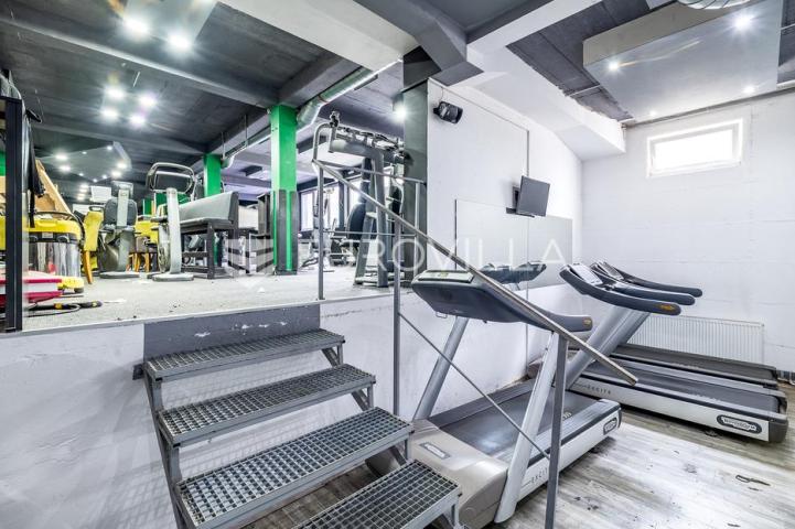Zagreb, Sesvete, poslovni prostor na dvije etaže, 443,27 m²