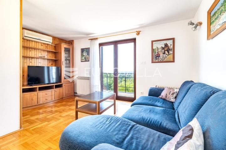 Zagreb, Šestine, prostran trosoban stan za najam 92,65 m² s dva balkona, garaža