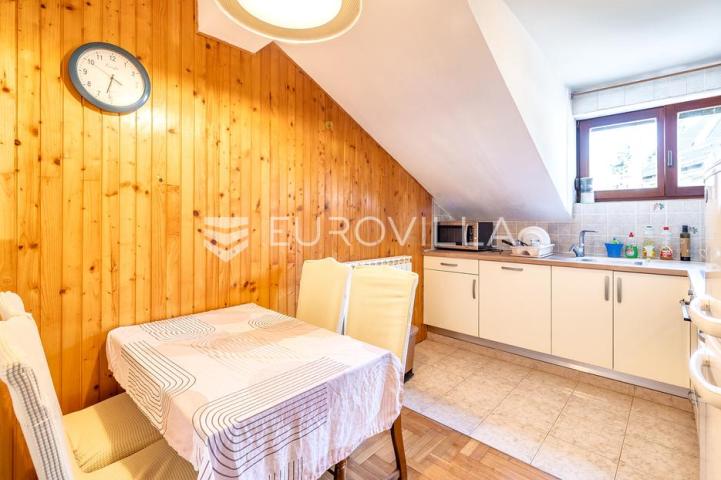 Zagreb, Šestine, prostran trosoban stan za najam 92,65 m² s dva balkona, garaža