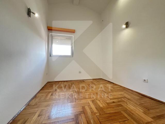 Izdavanje, Trosoban stan, Podgorica, Zagorič, 100m2