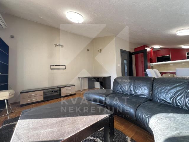 Izdavanje, Trosoban stan, Podgorica, Zagorič, 100m2