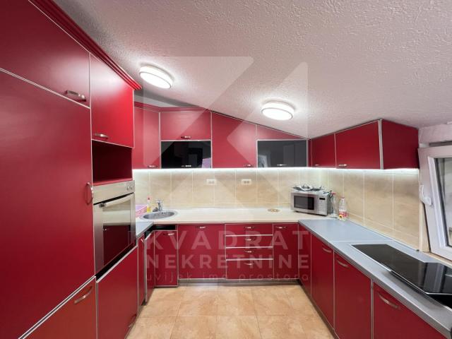 Izdavanje, Trosoban stan, Podgorica, Zagorič, 100m2