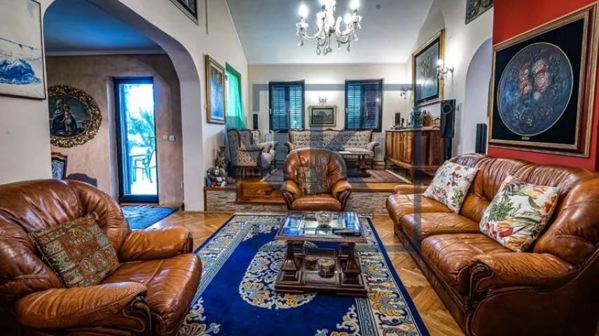 Prodaja | Kuća | 280m2 | Podgorica, Ibričevina