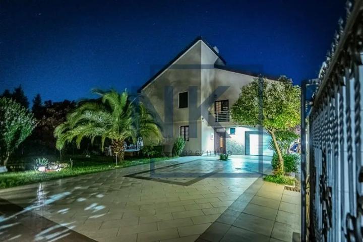 Prodaja | Kuća | 280m2 | Podgorica, Ibričevina