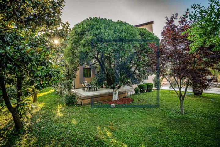 Prodaja | Kuća | 280m2 | Podgorica, Ibričevina