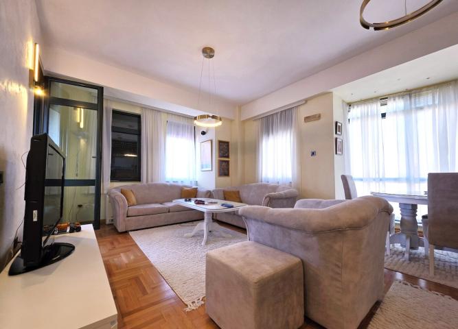 Dvosoban lijepo namješten stan, 76m2, Centar, Podgorica