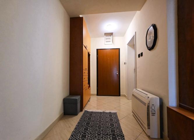 Dvosoban lijepo namješten stan, 76m2, Centar, Podgorica