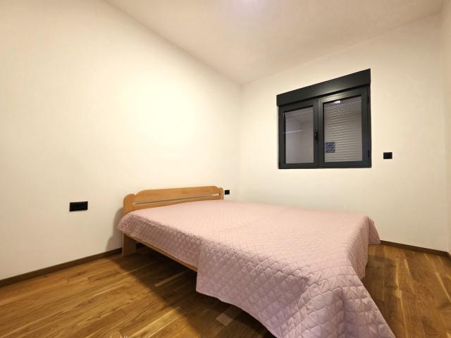 Dvosoban namješten stan, 76m2, Gorica C, Podgorica