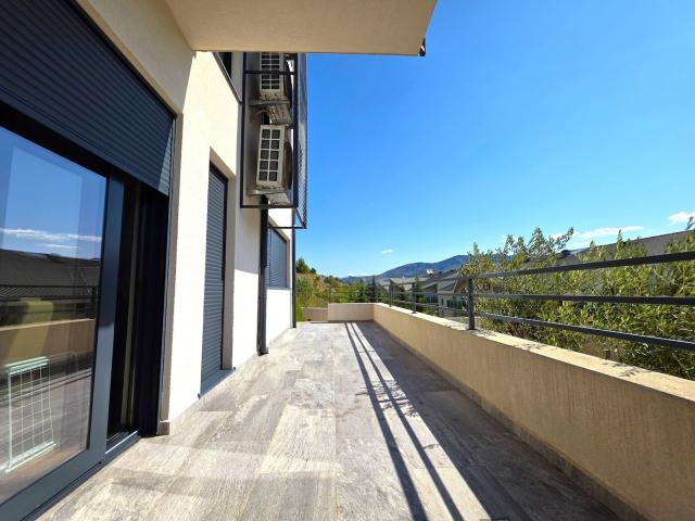 Dvosoban namješten stan, 76m2, Gorica C, Podgorica