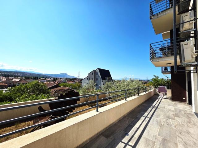 Dvosoban namješten stan, 76m2, Gorica C, Podgorica