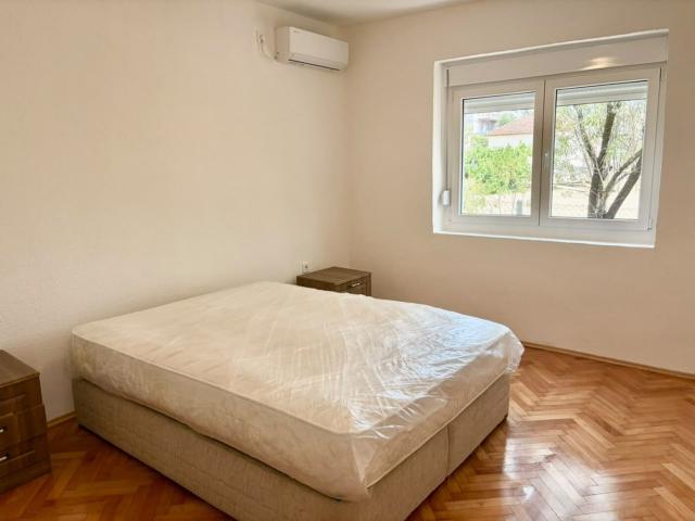Namještena kuća, 125m2, Ibričevina, Podgorica
