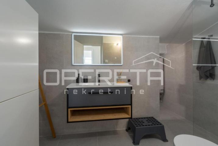 Istra – Rovinj, trosoban stan 100 m od mora