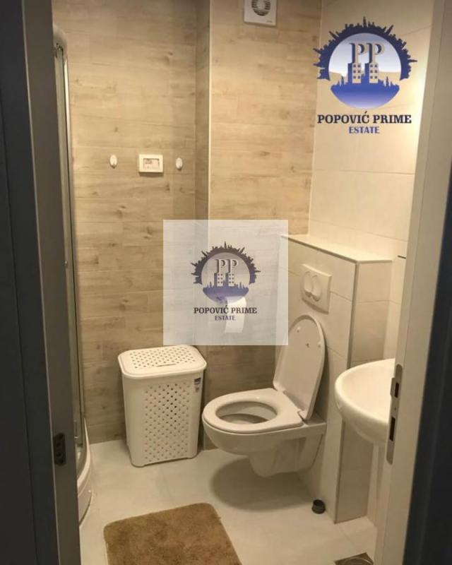 IZDAJE SE JEDNOSOBAN STAN | 43m² | 450€ – CITY KEJ, PODGORICA