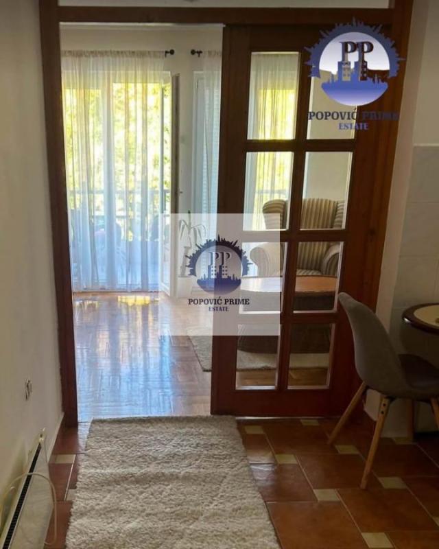IZDAJE SE GARSONJERA | 36m² + TERASA | 300€ – GORICA, PODGORICA