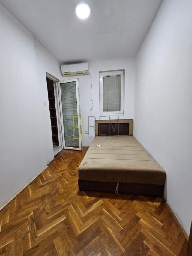 Izdavanje- dvosoban stan sa dvoristem, Stari Aerodrom
