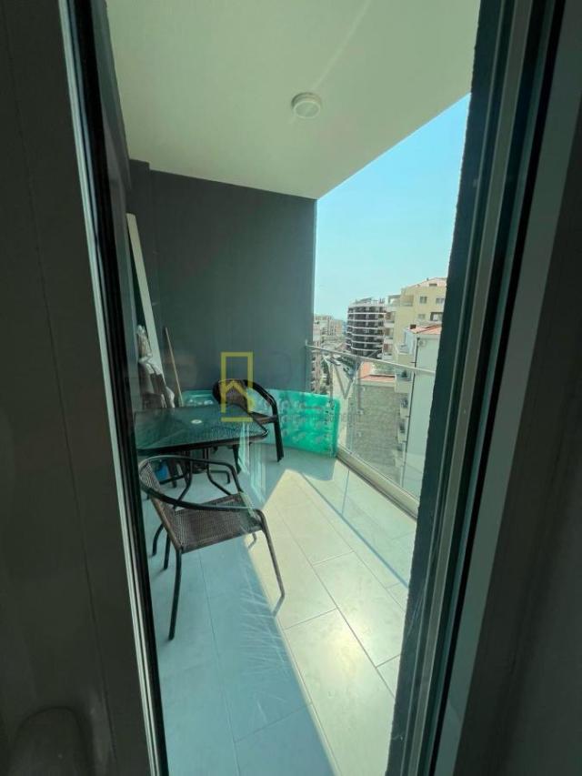 Prodajemo- nov namješten dvosoban stan, površine 90m² (+ terase), u Bečičima