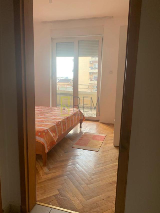 Izdavanje, jednosoban stan, kod Volija Stari Aerodrom